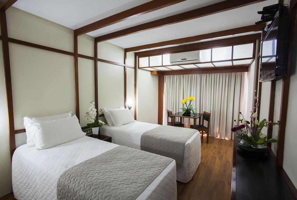Hotel Nikko 4*